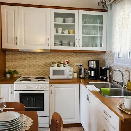 Two Floors 2-3 People * Glyfada (Corfu)